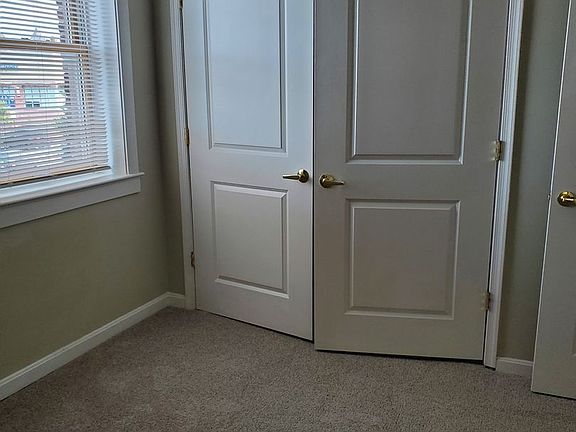 5th image of 2440 Saint Paul St #1F
