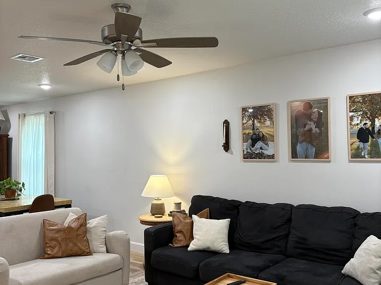 503 Rose Ave — Photo 3