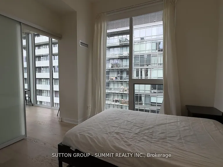 17 Dundonald St #1704 — Photo 8