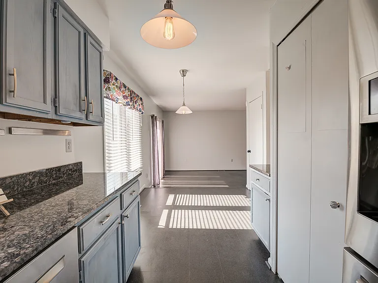 13907 Concord Ave — Photo 36