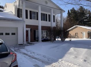 71 Kirklees Rd, Pittsford, NY 14534