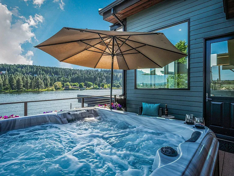 Spa on upper Deck