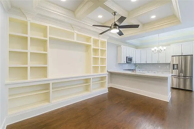 3410 Lowerline St — Photo 3