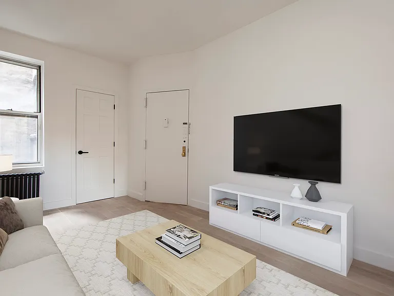 219 E 10th St #3D — Photo 2