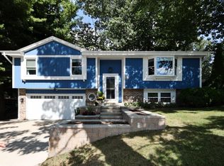 W181S6596 Muskego Dr, Muskego, WI 53150