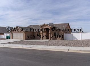 601 Sophia St, Farmington, NM 87401