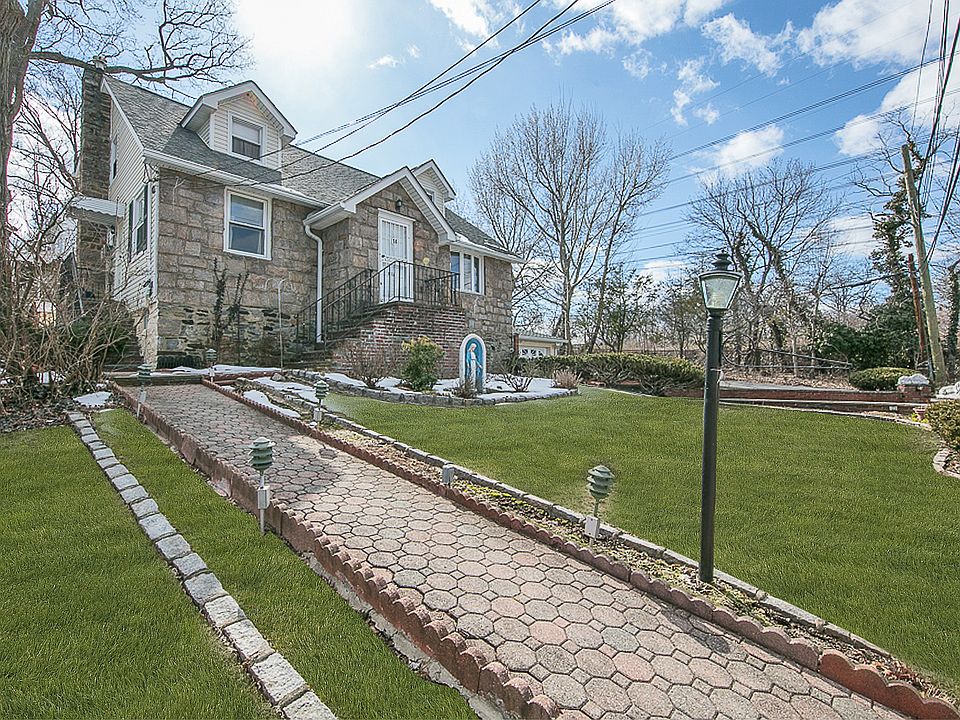 1st image of 14 Custer Ave