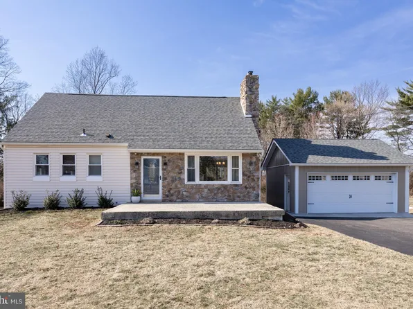 87 Cherry Ave, Collegeville, PA 19426