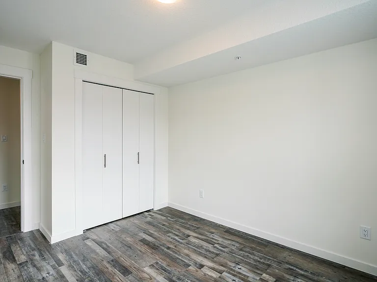 6611 Southridge Ave — Photo 34