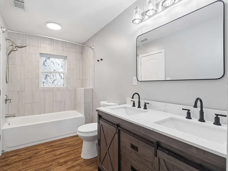 205 Raymond St — Photo 21