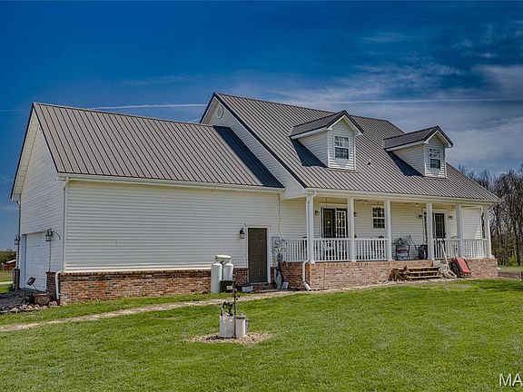 3rd image of 3952 Frye Rd