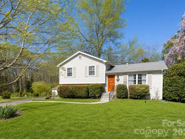 6701 Rugby Ln, Charlotte, NC 28226