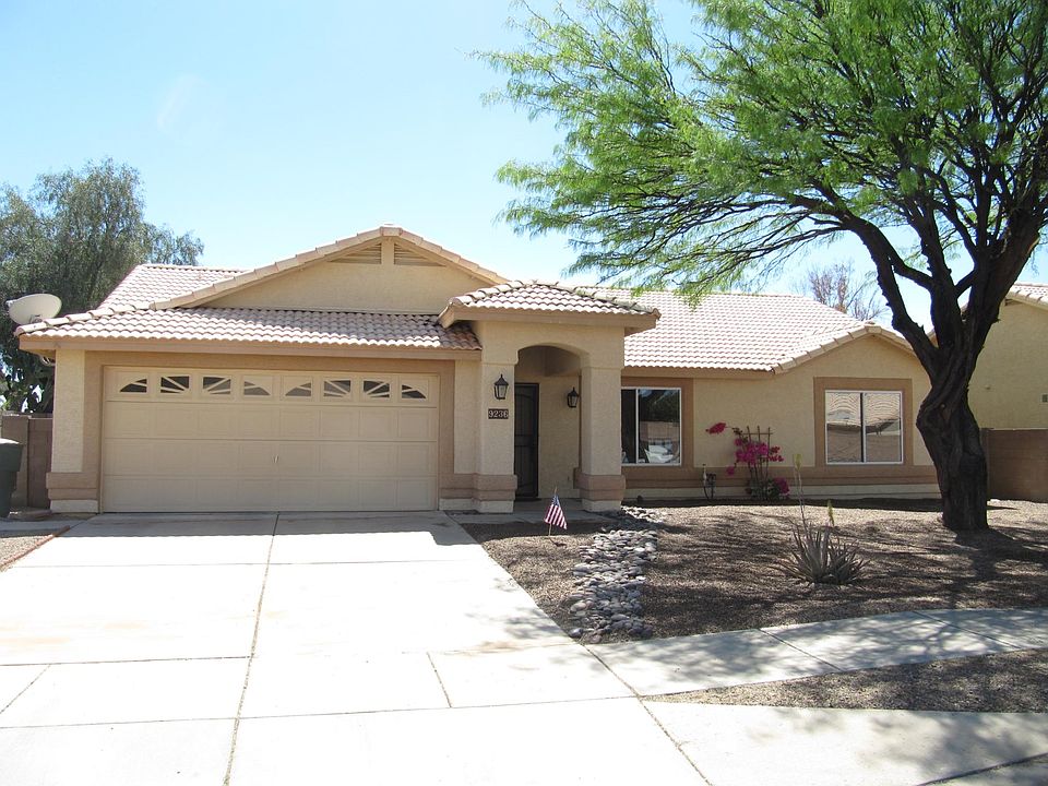 Front yard & driveway