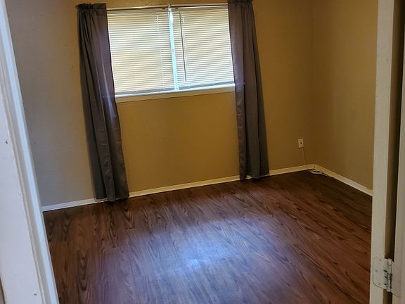 2nd image of 514 S Bois D Arc Ave #5