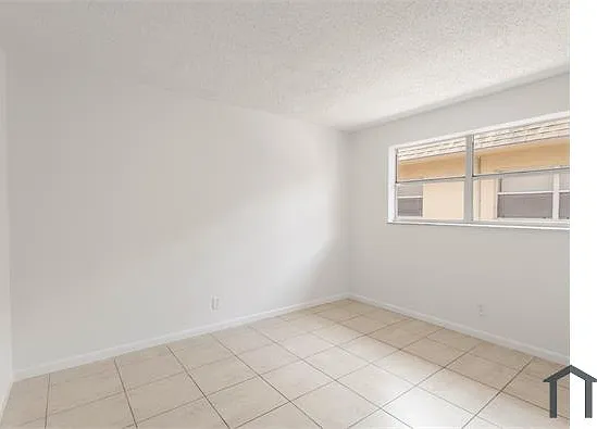 450 SW 2nd Ave #205 — Photo 1