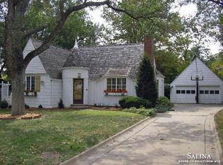 118 Overhill Rd, Salina, KS 67401