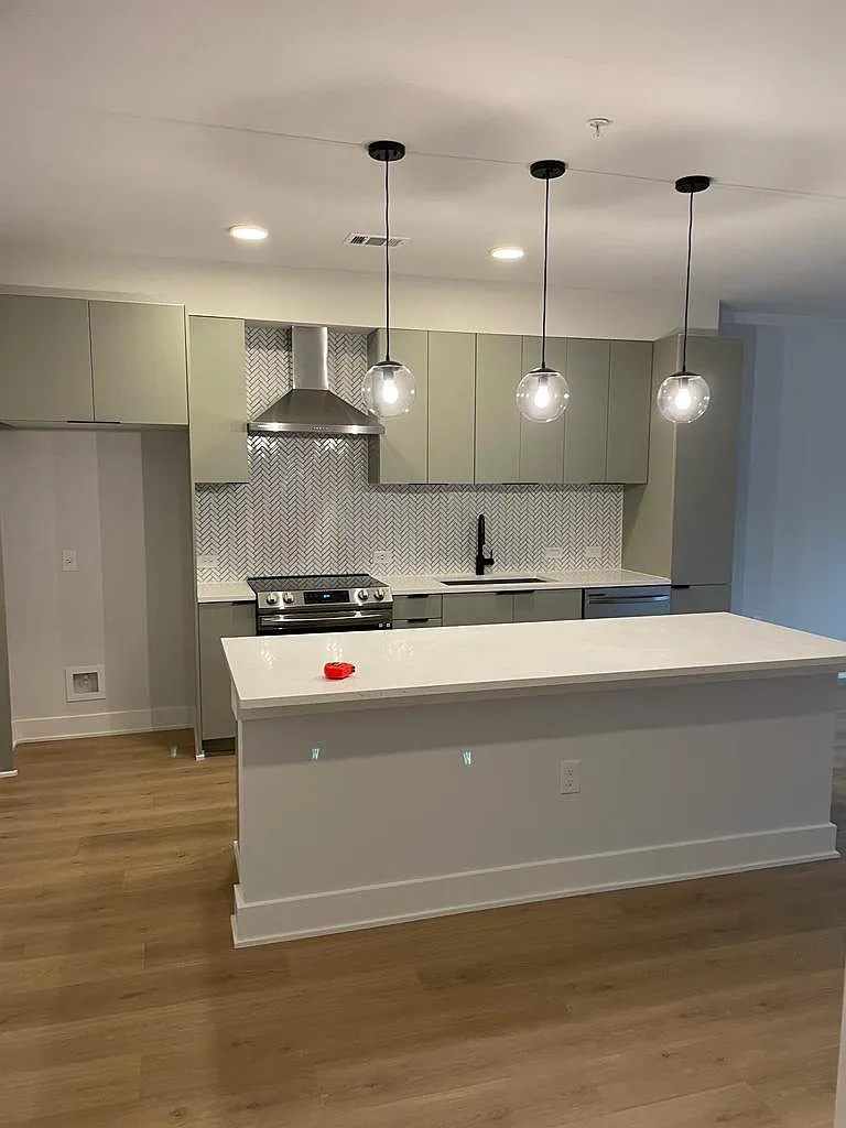 Building Photo - 2500 Longview St #206