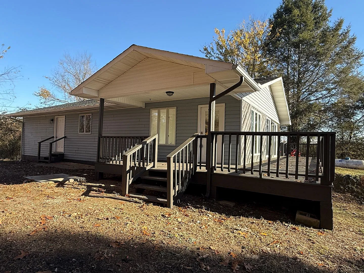 Newly renovated 3 Bedroom 3 Bathroom Home located in Newport, TN — Photo 3