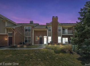 15487 Cornell Dr, Clinton Township, MI 48038