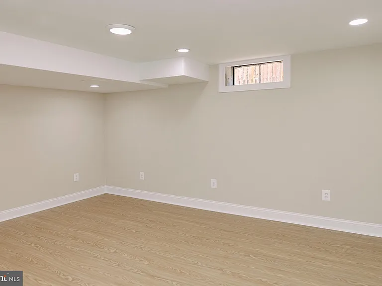 632 Faraday Pl NE — Photo 27