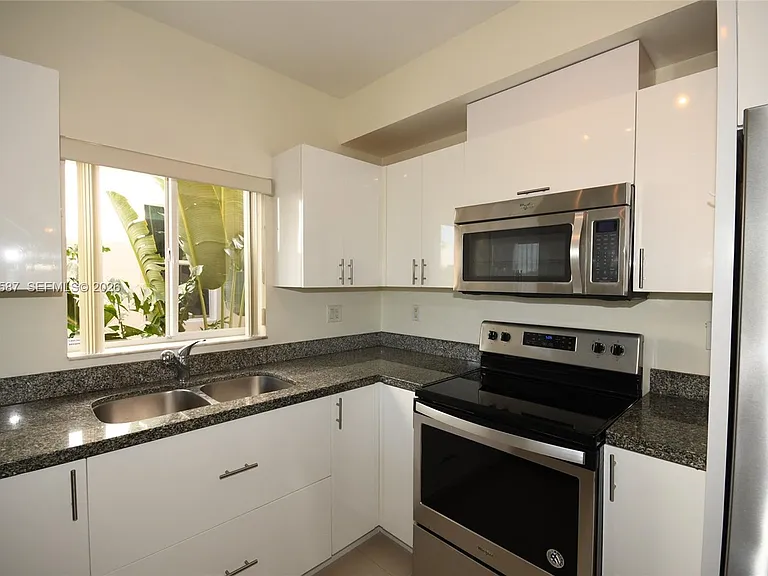 2780 SW 33rd Ave — Photo 20