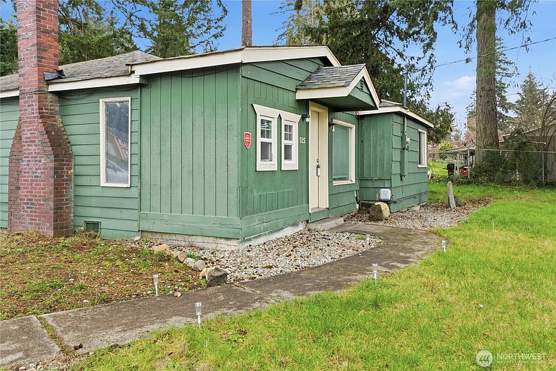 3rd image of 525 138th Street E