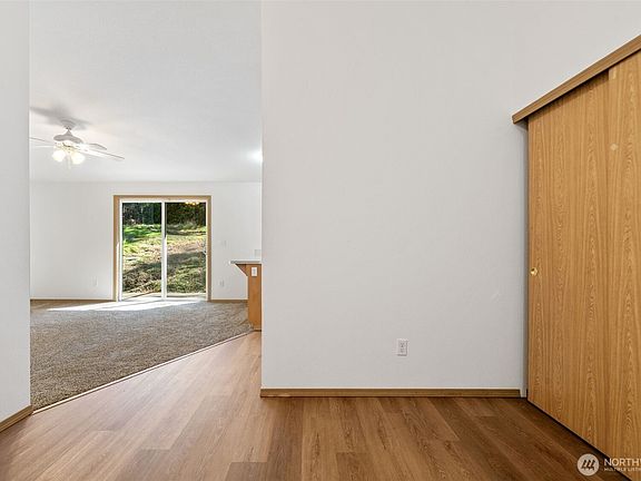 4th image of 1350 E Saint Andrews N