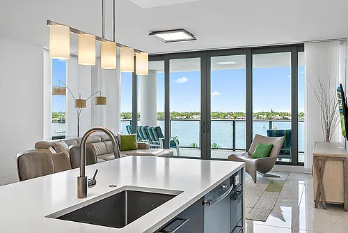 1 Water Club Way Photo 1