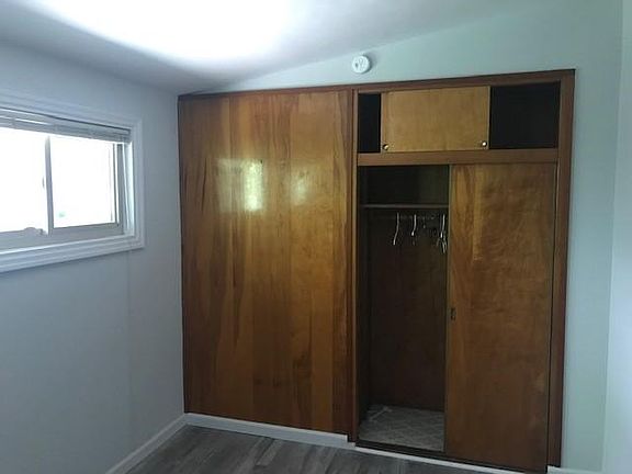 3rd image of 1203 Grandview Dr