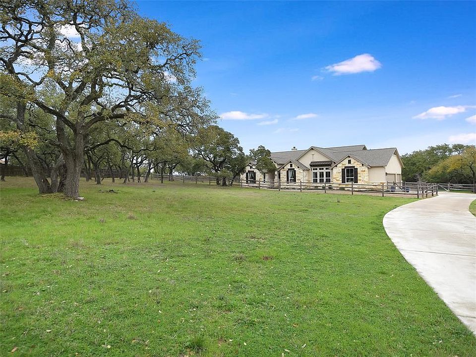 1st image of 17 Heritage Oaks Dr