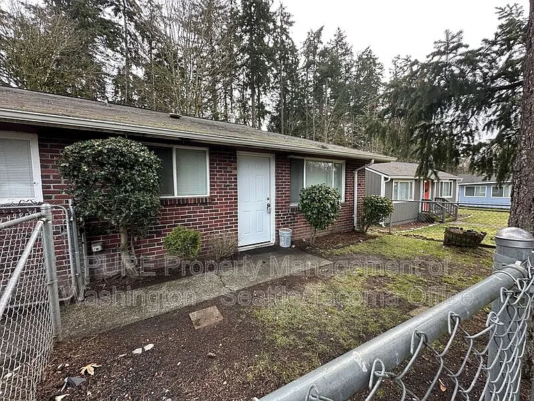 15501 Grant Ave SW #4 — Photo 9