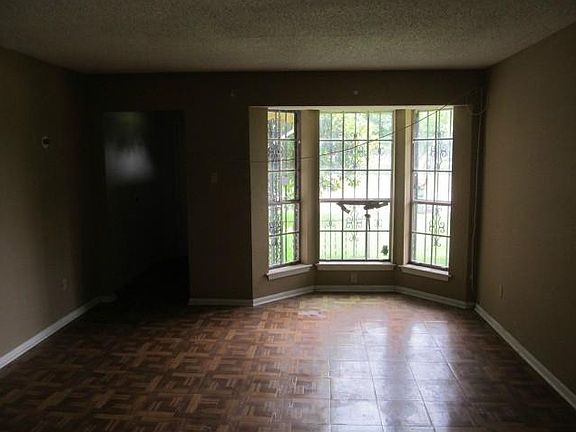 5th image of 2321 Cypress Acres Dr