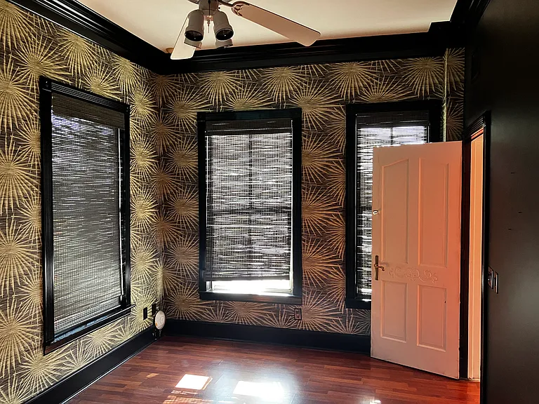 210 SW Atlanta Ave — Photo 16