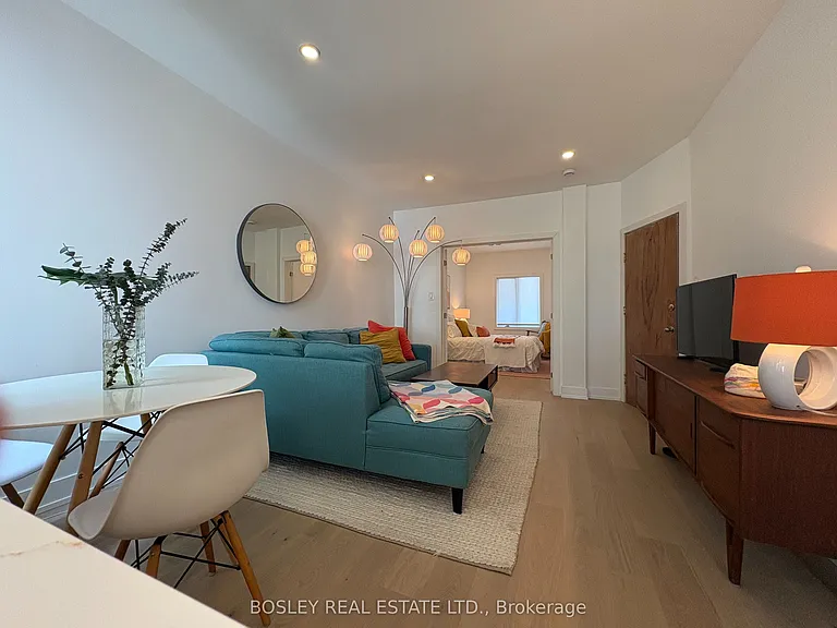 111 Carlaw Ave — Photo 2