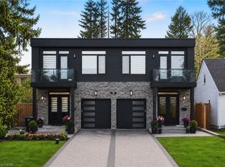 25 A Tecumseth Ave, Mississauga, ON L5G1K5
