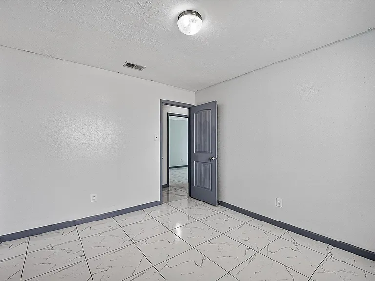 10911 Pecan Dr — Photo 18