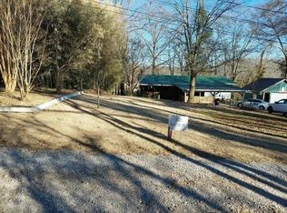 302 Martin Dr, Muscle Shoals, AL 35661