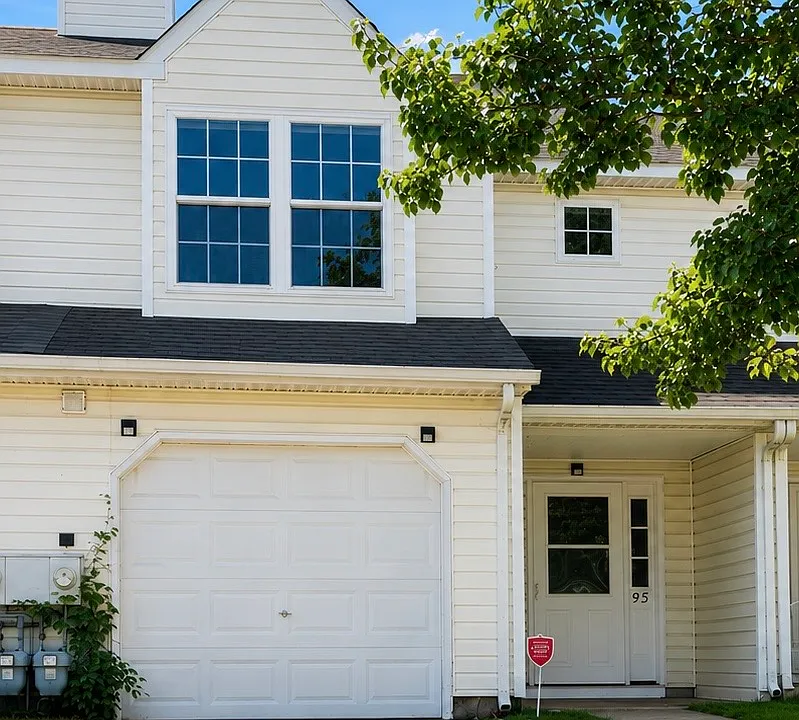 95 Auckland Dr