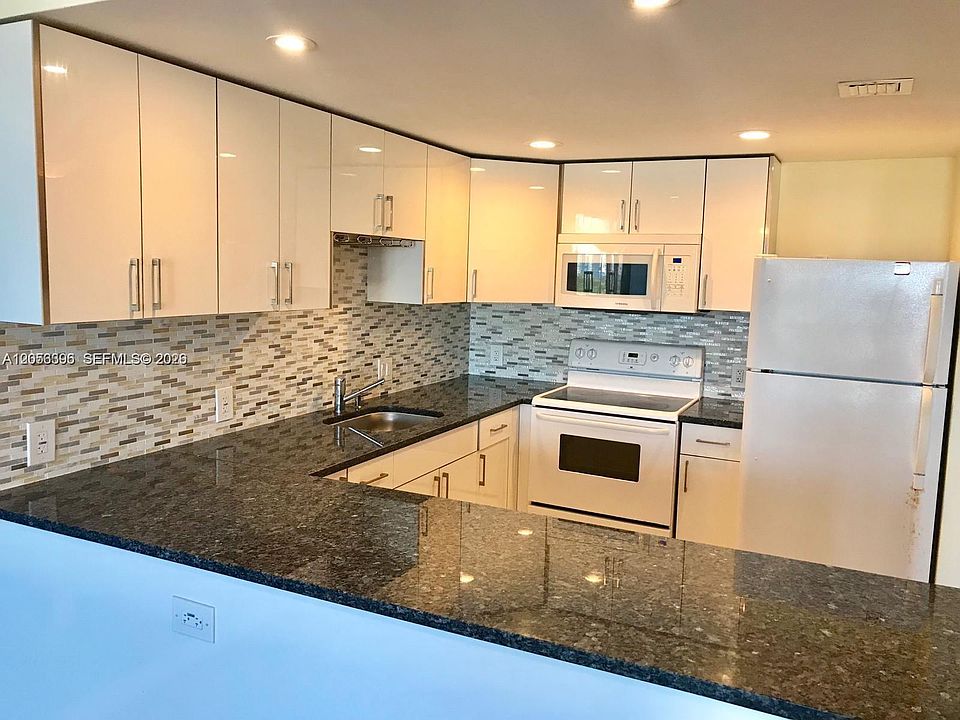 1st image of 13155 Ixora Ct APT 907