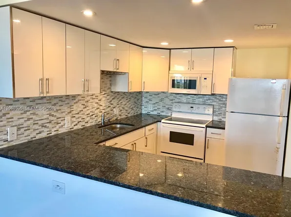 13155 Ixora Ct, North Miami, FL