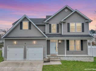 817 Locust Rd, Beachwood, NJ 08722