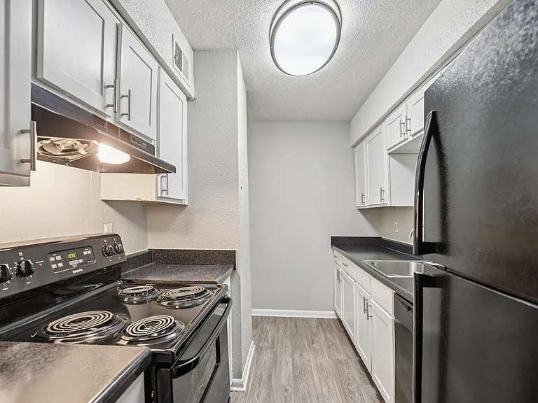 Willow Apartments — Photo 38