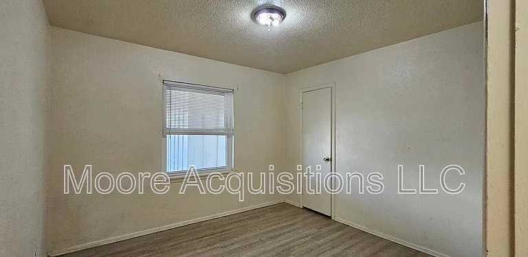 1433 S Rusk St — Photo 18