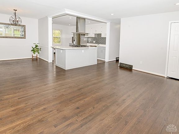 5th image of 1346 Deliquia Dr