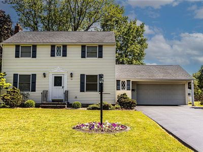 10 Southwick Dr, Webster, NY, 14580