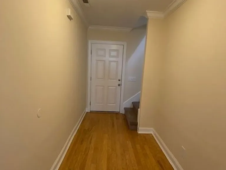 3225 Belmont Cir — Photo 3