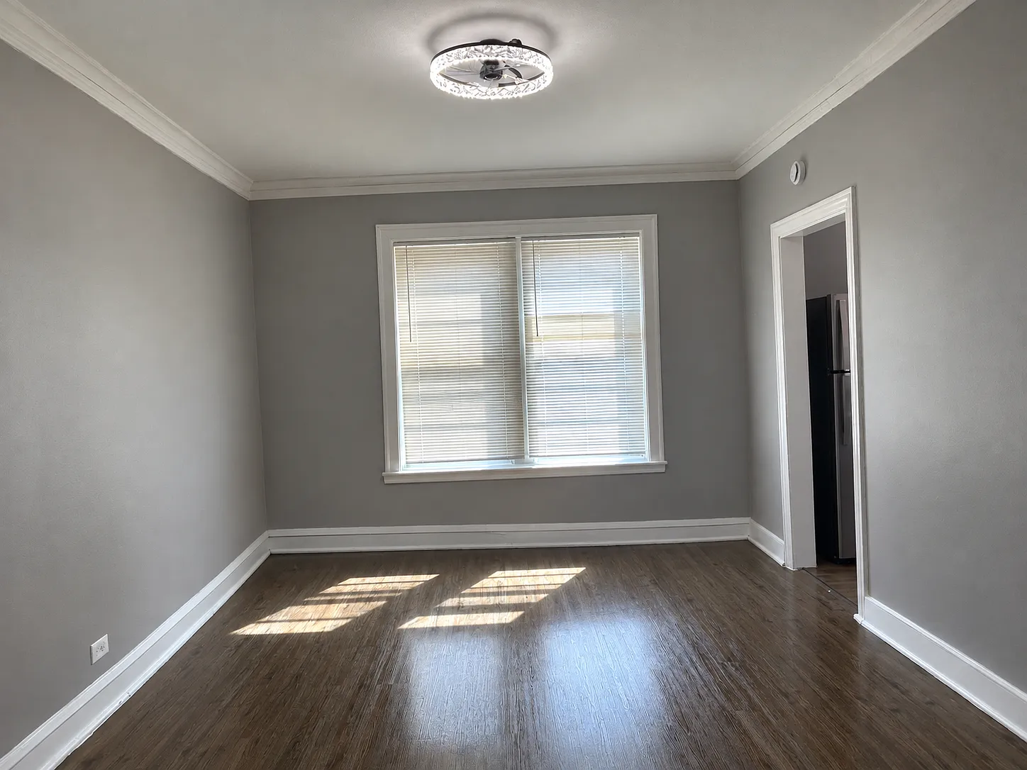 1 bed, 800 sqft, $1,200 — Photo 3
