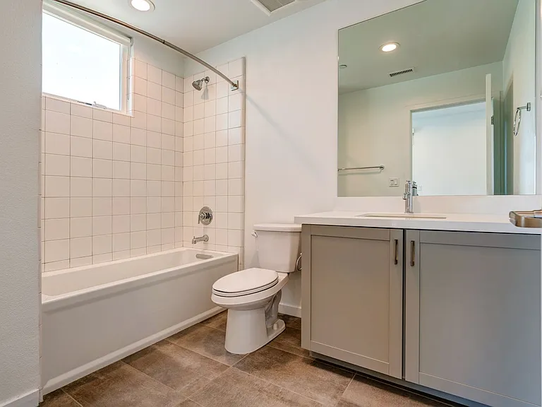 1276 E Santa Clara St — Photo 16