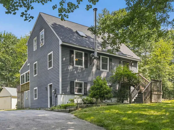 25 Pinewood Loop, Sandown, NH 03873