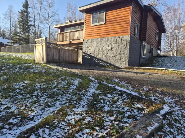 8608 Emerald St #B, Anchorage, AK 99502